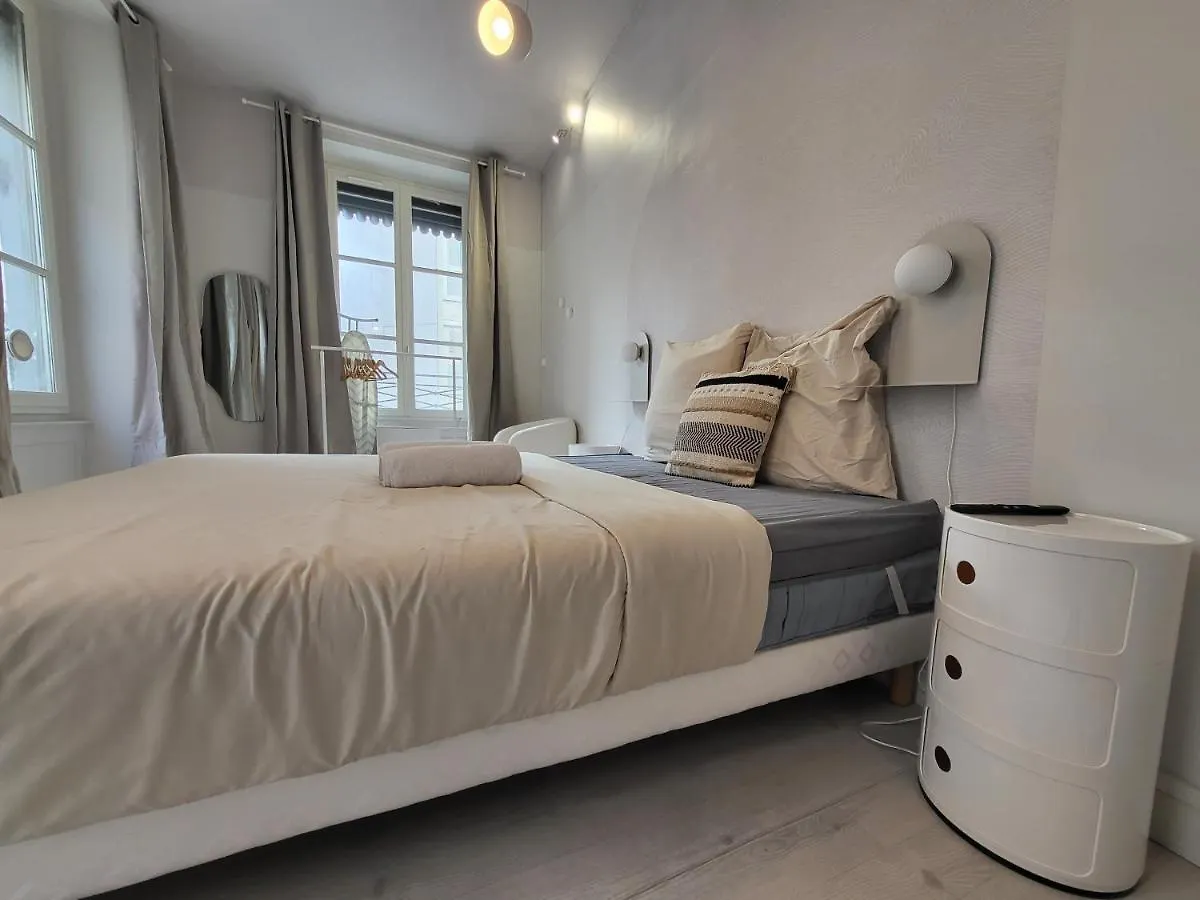 Suite Daiquiri Place Carnot Lyon France
