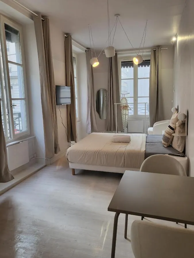 Suite Daiquiri Place Carnot Lyon 0*,  France