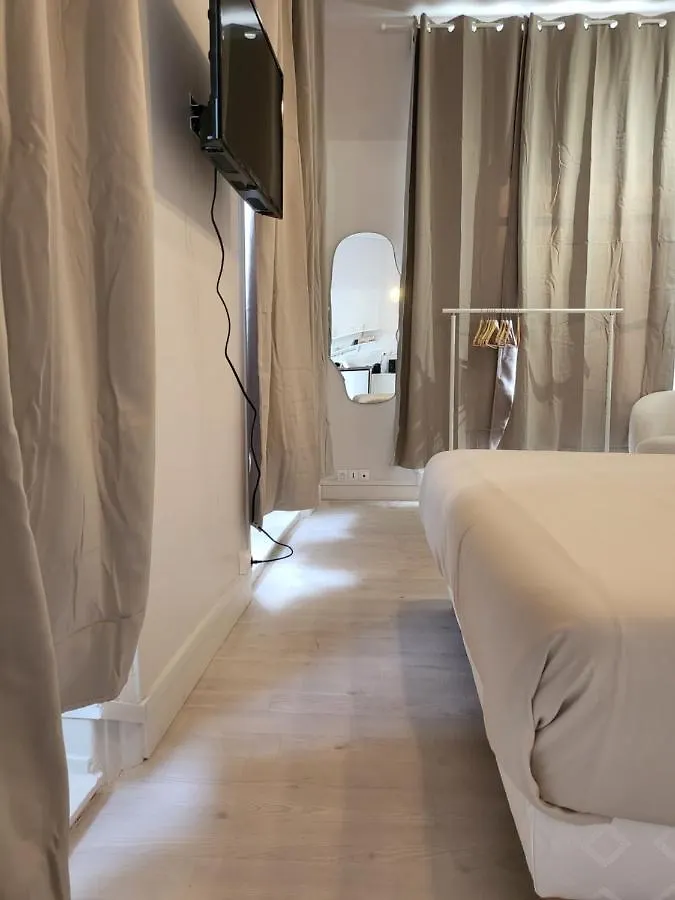 Suite Daiquiri Place Carnot Lyon 0*,  France